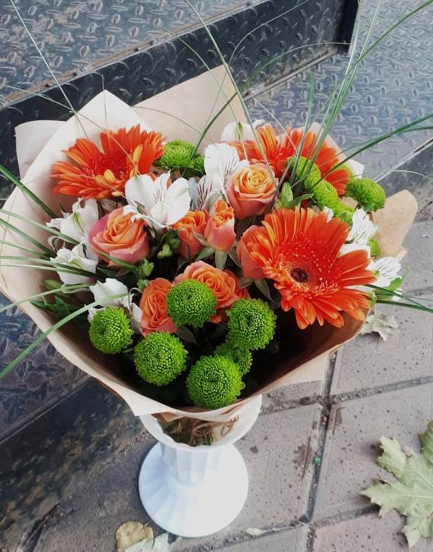 Букет цветов из: Герберы, Хризантемы, Альстромерии и Розы в Чупряково