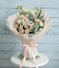 Букет цветов из:  Розы и Лизиантусы в Чупряково