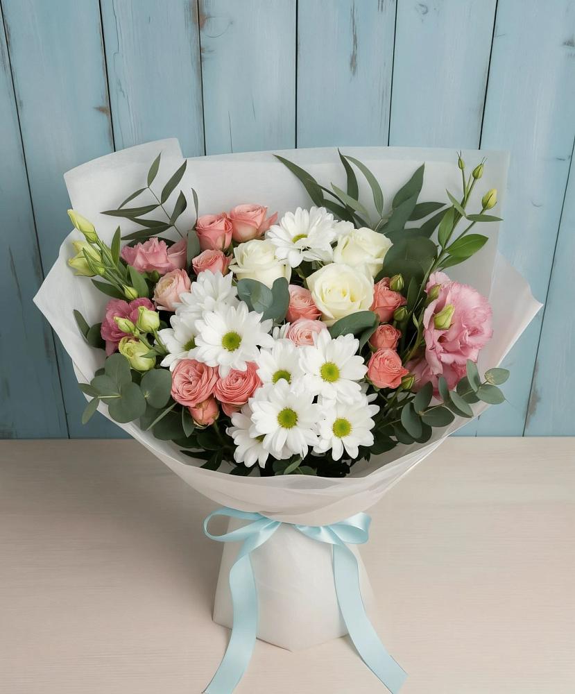 Букет цветов из: Розы, Лизиантусы и Хризантемы в Чупряково