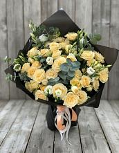 Букет цветов из:  Розы и Лизиантусы #REPLACE_PRED# Чупряково