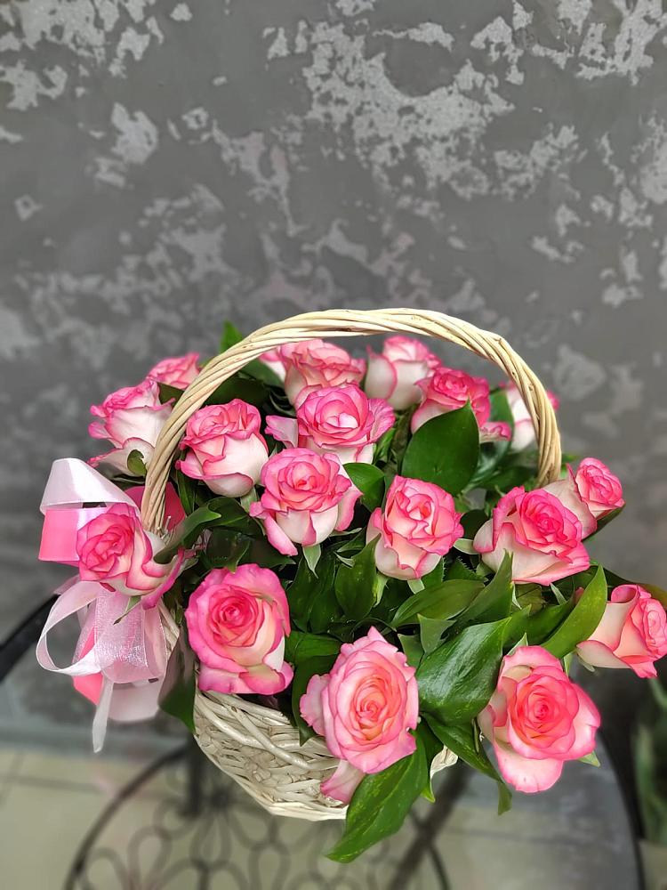 Цветочная композиция из Розы в корзине в Чупряково