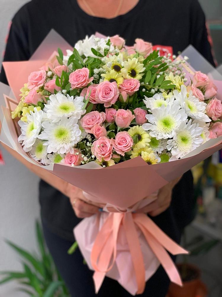 Букет цветов из: Розы и Хризантемы в Чупряково