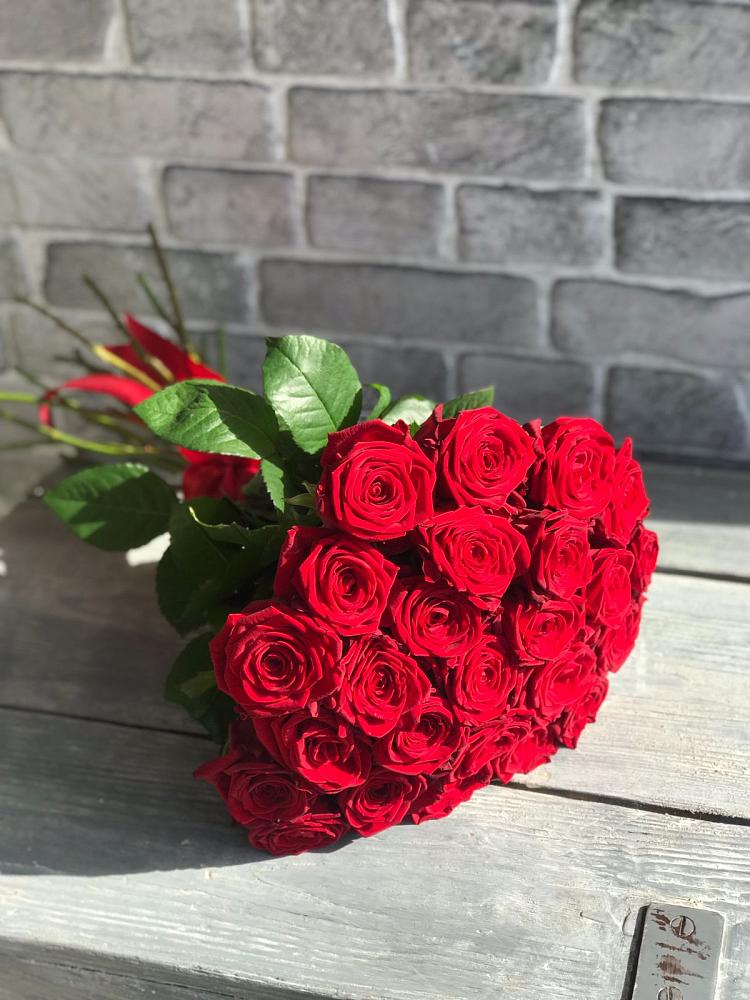 Букет Красные розы Фридом в Чупряково