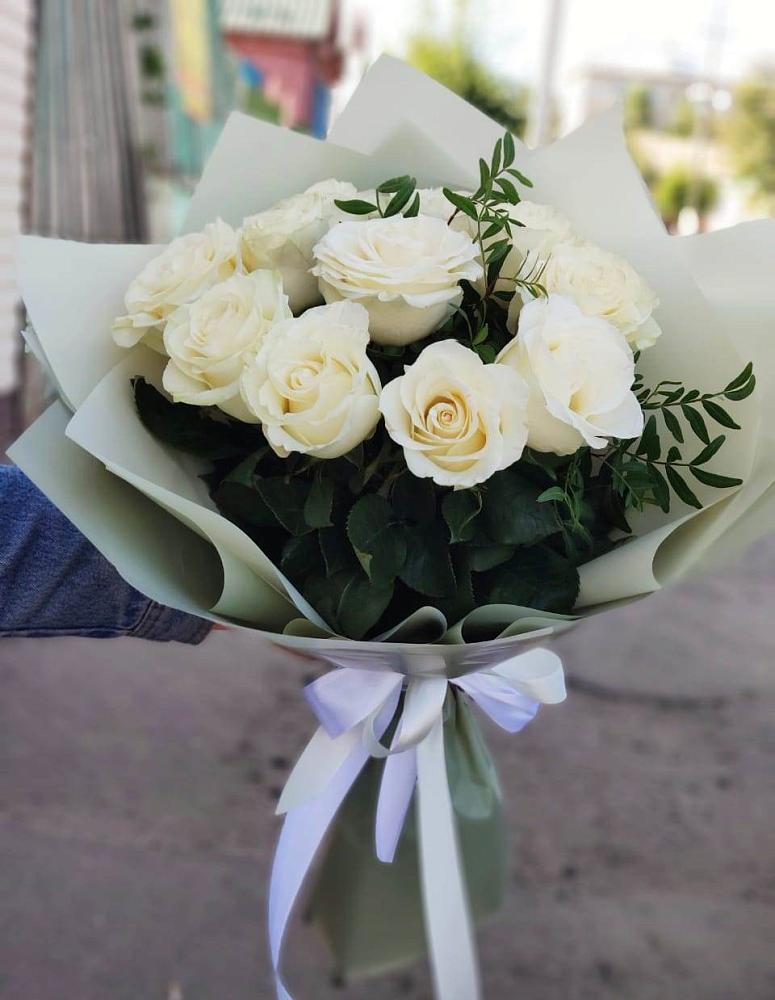Букет Белые розы Проуд в Чупряково