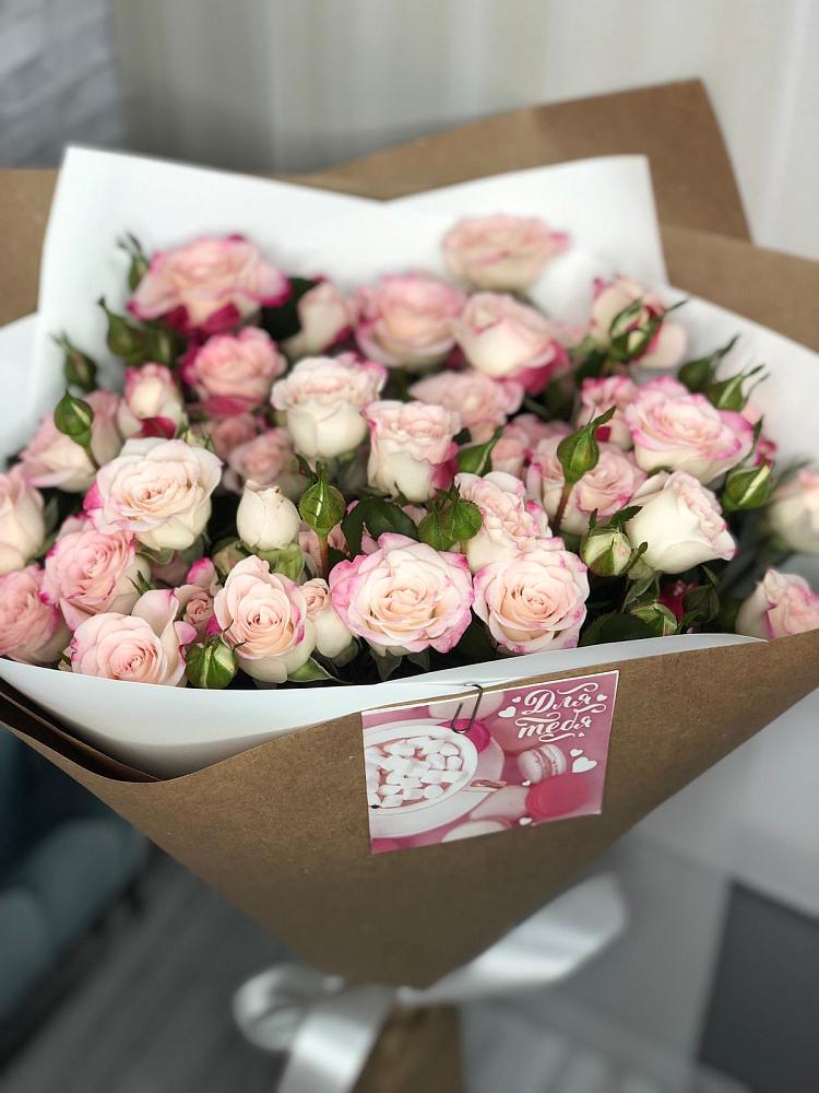 Букет цветов из: Розы в Чупряково