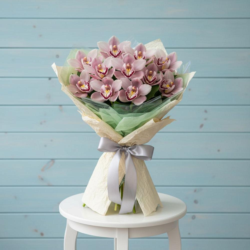 Букет цветов из: Орхидеи и Розы в Чупряково