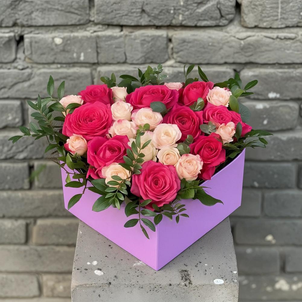 Цветочная композиция из Розы в коробке в Чупряково