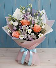 Букет цветов из:  Лизиантусы, Розы, Альстромерии и Гипсофила в Чупряково