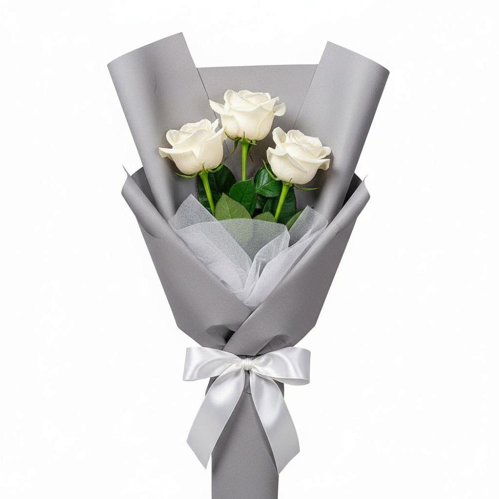 Букет 3 белые розы в Чупряково