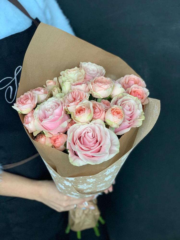 Букет цветов из: Хризантемы и Розы в Чупряково