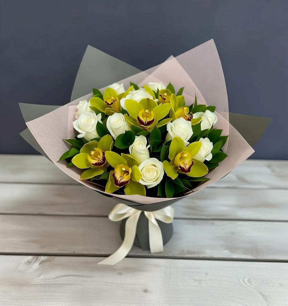 Букет цветов из: Орхидеи и Розы в Чупряково