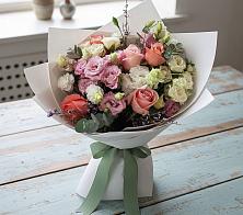 Букет цветов из:  Розы, Лизиантусы и Гвоздики в Чупряково