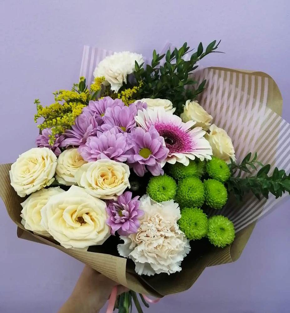 Букет цветов из: Хризантемы, Розы, Гвоздики и Герберы в Чупряково