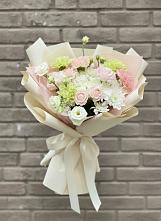 Букет цветов из:  Гвоздики, Розы, Лизиантусы и Хризантемы #REPLACE_PRED# Чупряково