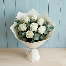 Букет Белые розы в Эвкалипте в Чупряково