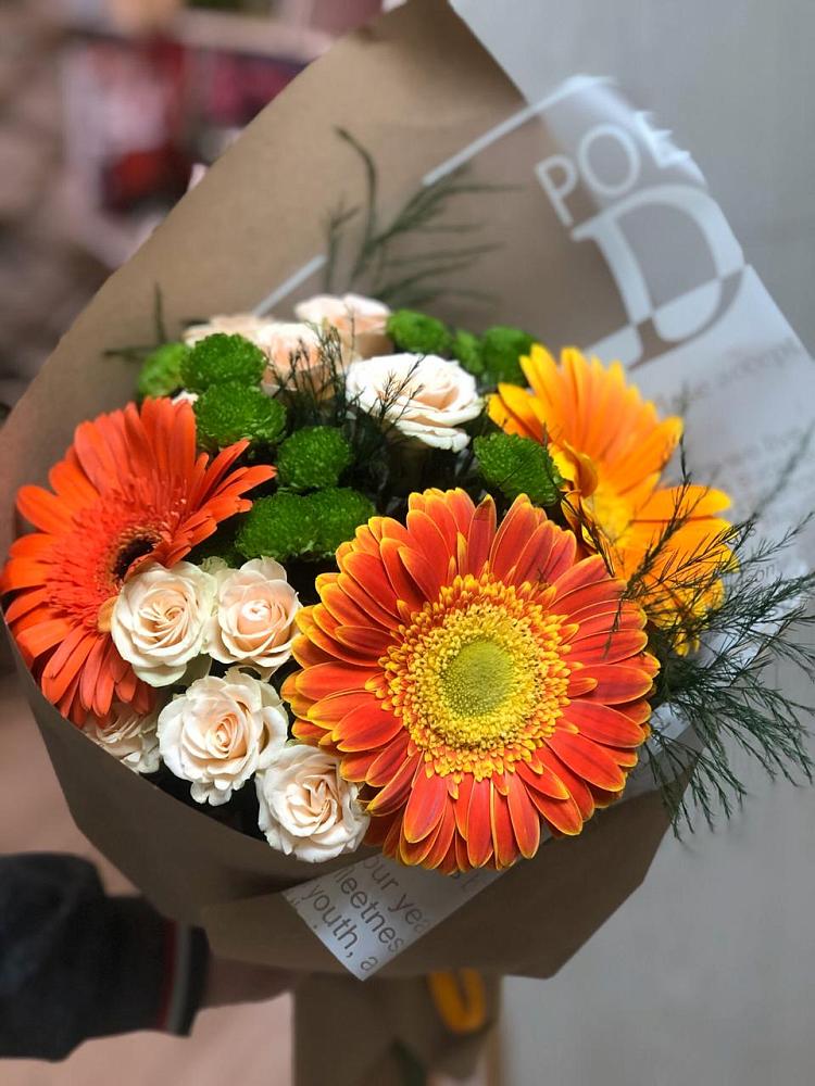 Букет цветов из: Герберы, Хризантемы и Розы в Чупряково