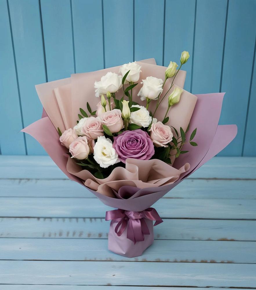 Букет цветов из: Розы и Лизиантусы в Чупряково